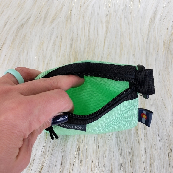 Evolved Motion Coin Purse - Picture 3 of 4